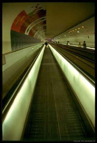 ParisMetroWalkwayTunnel